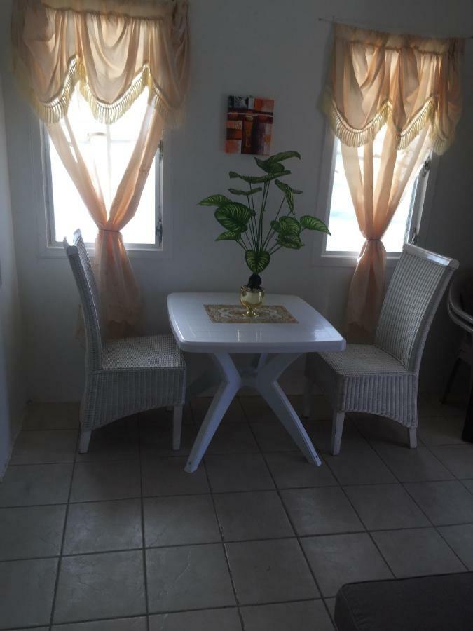 East End Village Moonlight Cottage מראה חיצוני תמונה
